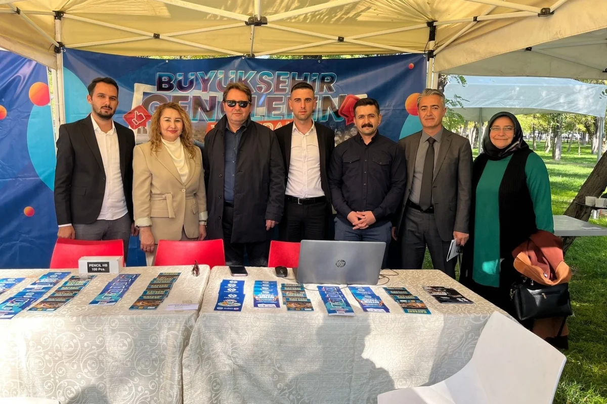 Kayseri Büyükşehir Belediyesi’nden Gençlere Renkli Kampüs Etkinliği