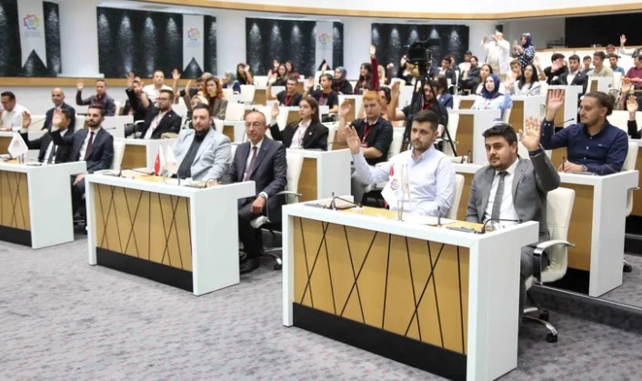 Konya Meram’da Gençlik Meclisi 4. Olağan Genel Kurulu’nu Gerçekleştirdi