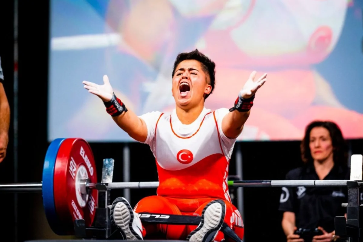 Konya Meramlı Milli Halterci Besra Duman Dünya İkincisi Oldu