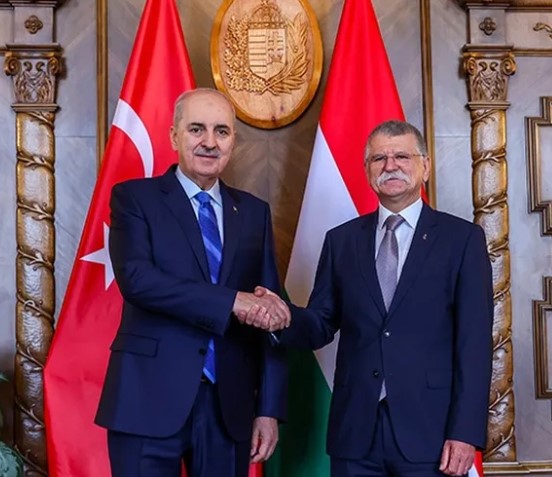 Kurtulmuş, Macaristan’da Mevkidaşıyla Bir Araya Geldi