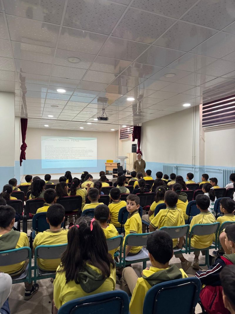 Malatya Büyükşehir Belediyesi’nden Öğrenci ve Velilere Eğitim Desteği Semineri