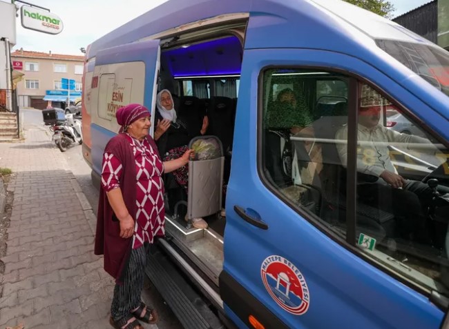 Maltepe Belediyesi’nden Ücretsiz Ulaşımda Yeni Adım
