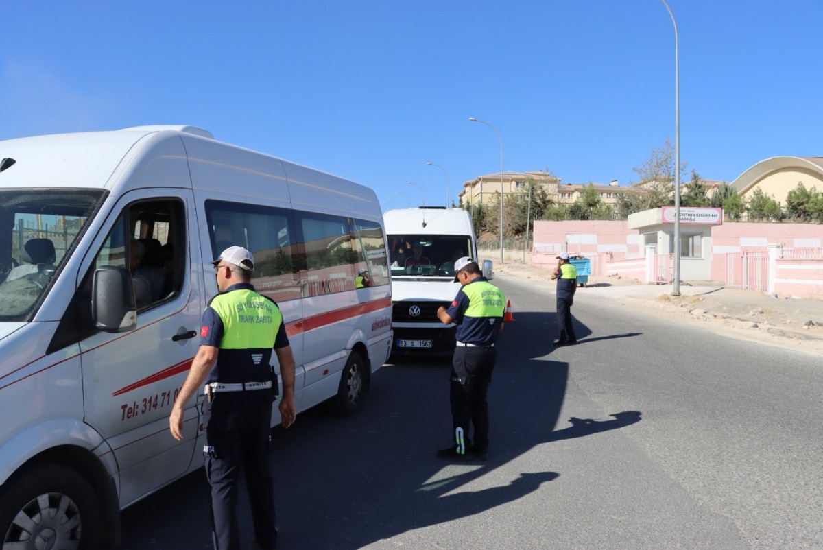 Şanlıurfa’da Can Güvenliği İçin Servis Araçlarına Denetim Başladı