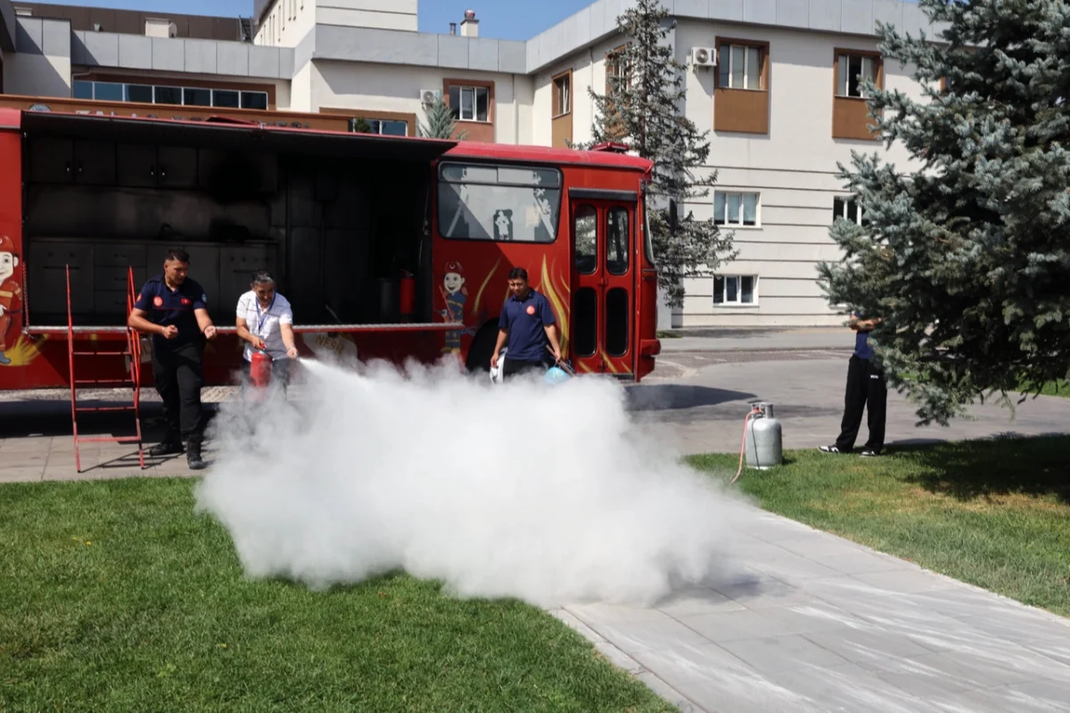 Talas Belediyesi Personeline Yangın Eğitimi Verildi
