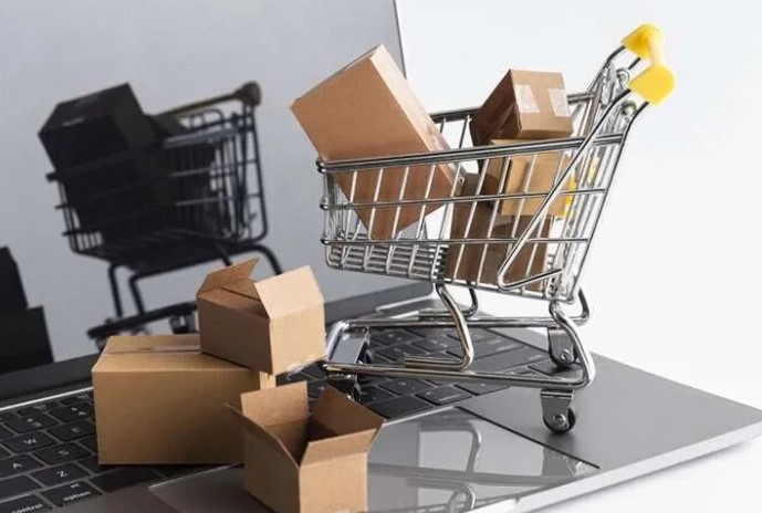 Ticarette Yıllık Satış Hacmi Artarken, Aylık Düşüş Yaşandı