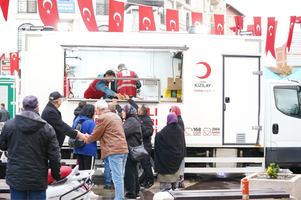 Türk Kızılay’dan Sındırgı Depremzedelerine Destek