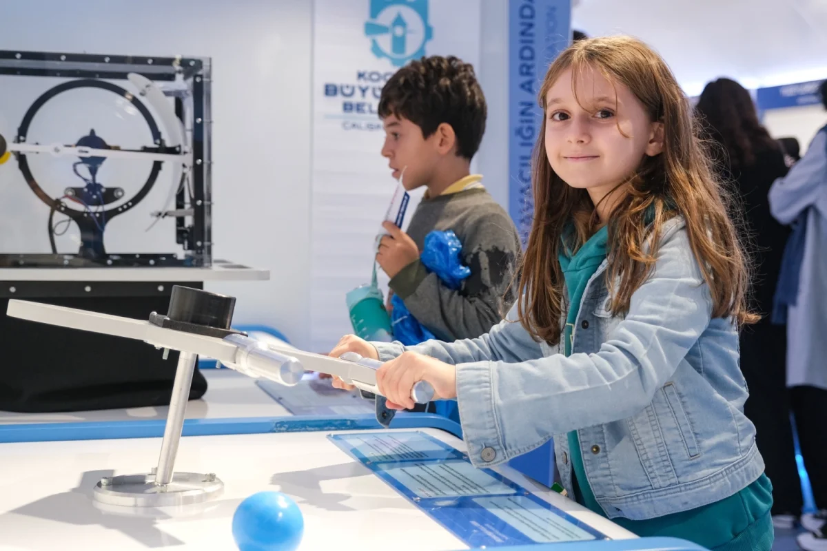 UçakPark: Çayırova’da Bilim Tutkusu Yoğun İlgi Görüyor