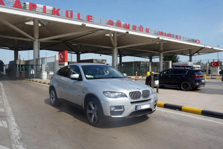 Yabancı plakalı araçlarda ceza tahsilatı yönetmeliği: Ödemeden yurt dışına çıkış yok!